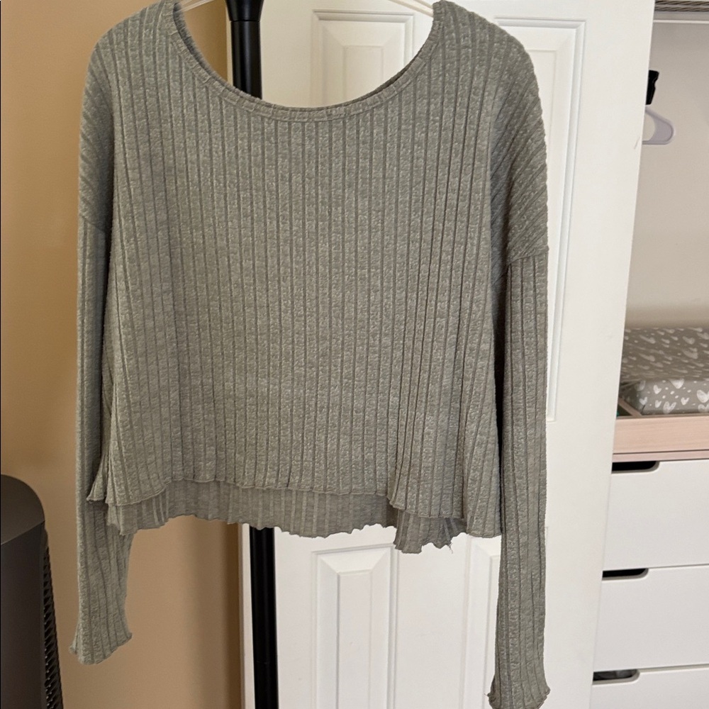 Women's Ribbed Gray Sweater - Picture 2 of 2